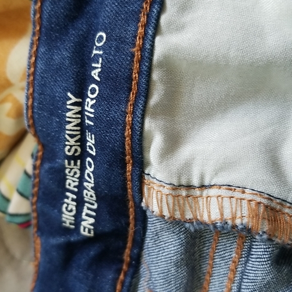 Wild Fable Distressed Skinny jeans, sz 4 - Picture 5 of 6